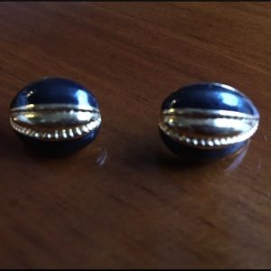 Vintage Avon Shell Earrings